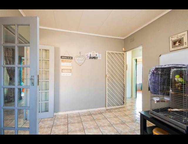 3 BEDROOM HOUSE FOR SALE IN MAYBERRY PARK